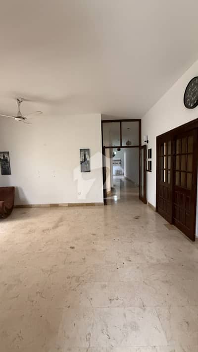 ڈی ایچ اے فیز 7 ڈی ایچ اے ڈیفینس,کراچی میں 3 کمروں کا 1 کنال بالائی پورشن 2.4 لاکھ میں کرایہ پر دستیاب ہے۔ ڈی ایچ اے فیز 7 ڈی ایچ اے ڈیفینس,کراچی میں 3 کمروں کا 1 کنال بالائی پورشن 2.4 لاکھ میں کرایہ پر دستیاب ہے۔