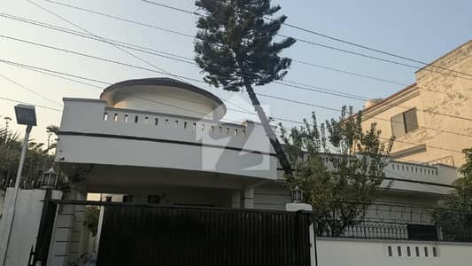 Beautiful House In Bani Gala