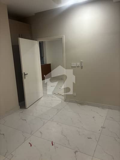 Beautiful Fresh 2 Bed Room Apartment On Ground Floor With Car Parking , Grill On Window, And Extra Almari , Gyser ,