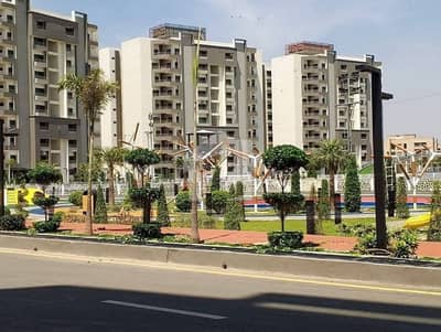 12 MARLA 4 BED ROOM APARTMENT FOR RENT BEST LOCATION AND FACING PARK
