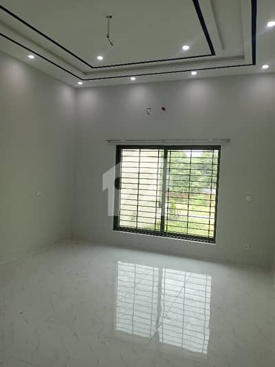 BRAND NEW 1 KANAL UPPER PORTION FOR RENT