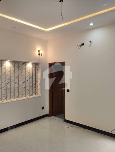 10 Marla Modern Hosue Available For Sale In Canal Garden Lahore