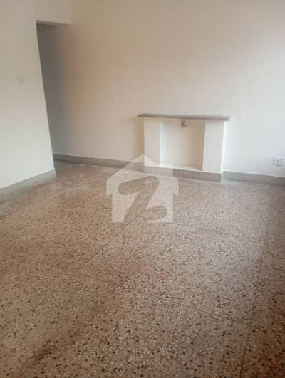 50*90 CDA transfer nice located house available in f-8-3