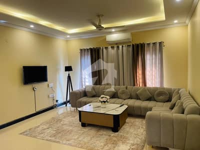 بحریہ ٹاؤن فیز 3 بحریہ ٹاؤن راولپنڈی,راولپنڈی میں 5 کمروں کا 1 کنال مکان 4.5 لاکھ میں کرایہ پر دستیاب ہے۔ بحریہ ٹاؤن فیز 3 بحریہ ٹاؤن راولپنڈی,راولپنڈی میں 5 کمروں کا 1 کنال مکان 4.5 لاکھ میں کرایہ پر دستیاب ہے۔