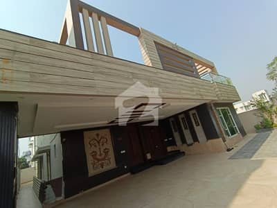 ڈی ایچ اے فیز 6 ڈی ایچ اے ڈیفینس,لاہور میں 6 کمروں کا 1 کنال مکان 4.5 لاکھ میں کرایہ پر دستیاب ہے۔ ڈی ایچ اے فیز 6 ڈی ایچ اے ڈیفینس,لاہور میں 6 کمروں کا 1 کنال مکان 4.5 لاکھ میں کرایہ پر دستیاب ہے۔