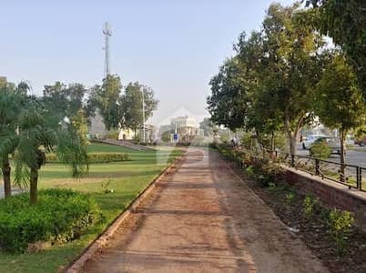 Premium 2 Kanal Golf-Facing Plot For Sale In Lake City | Prime Location & Luxury Living