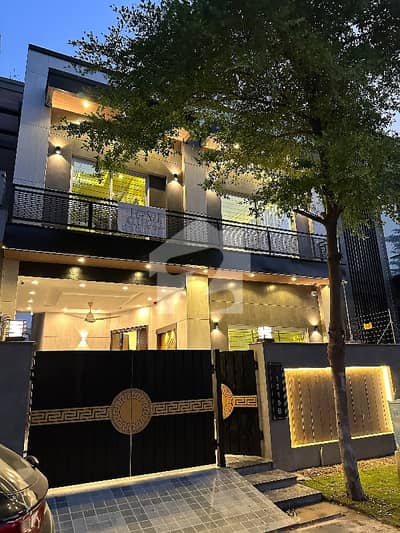 Brand New 5 Marla Modern House for Sale in B Block, DHA Phase 9 Town