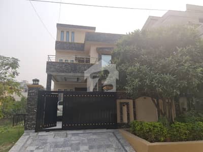 سوان گارڈن ۔ بلاک ایف سوان گارڈن,اسلام آباد میں 10 مرلہ Studio مکان 3.9 کروڑ میں برائے فروخت۔