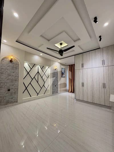 10 Marla Brand New Luxury Upper Portion For Rant Jasmine Block Bahria Town Lahore