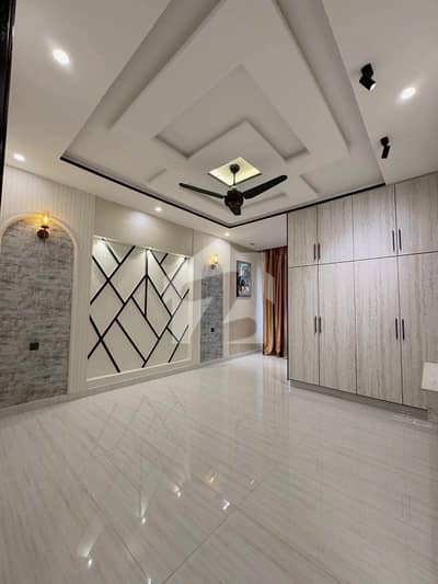 10 Marla Brand New Luxury Upper Portion For Rant Jasmine Block Bahria Town Lahore
