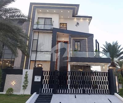 Corner House Of 10 Marla Is Available In Contemporary Neighborhood Of Citi Housing Society