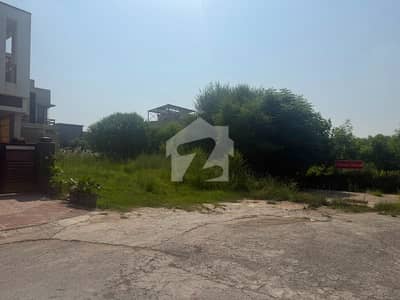 10 MARLA PRIME LOCATION PLOT FOR SALE Sector E. BAHRIA TOWN PHASE 8, RAWALPINDI 10 MARLA PRIME LOCATION PLOT FOR SALE Sector E. BAHRIA TOWN PHASE 8, RAWALPINDI