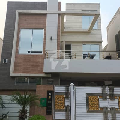 8 Marla Corner owner build house for sale in Bahria Nasheman Lahore