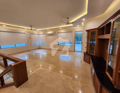 Beautiful New 6 Bedroom House