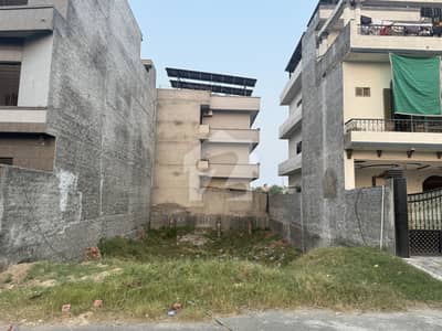 4 Marla 158sqft Plot For Sale Facing Park