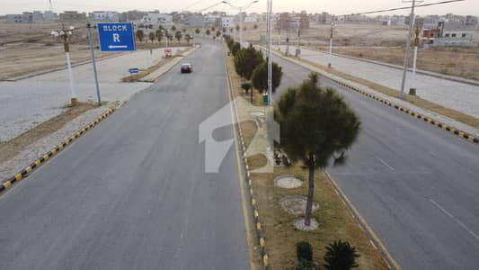 نیو سٹی - بلاک آر نیو سٹی,واہ میں 5 مرلہ رہائشی پلاٹ 20.0 لاکھ میں برائے فروخت۔
