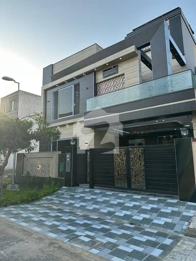 8 Marla House for Sale Bahria Town Lahore
