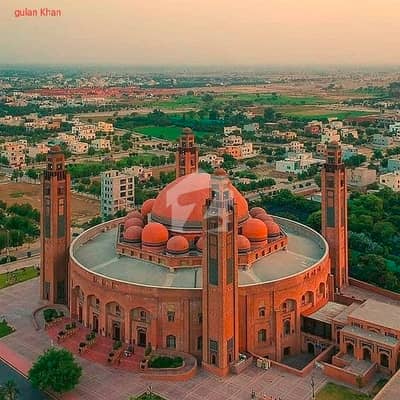 بحریہ ٹاؤن سیکٹر سی بحریہ ٹاؤن,لاہور میں 5 مرلہ کمرشل پلاٹ 13.0 کروڑ میں برائے فروخت۔