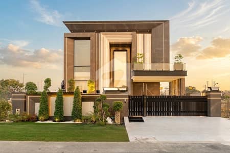 1 Kanal Top Quality Build Luxurious Beautiful Modern Design Villa With Basement For Sale In DHA Lahore Phase 7 Prime Location