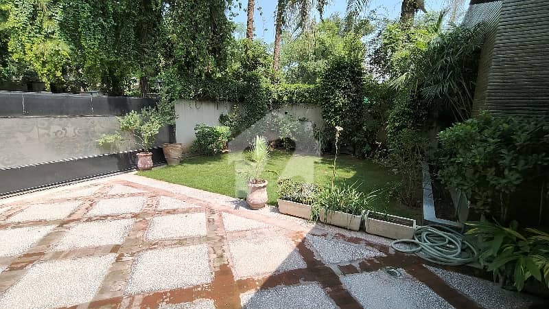 Luxury Renovated Semi Furnished House 4bed With Lawn Luxury Renovated Semi Furnished House 4bed With Lawn