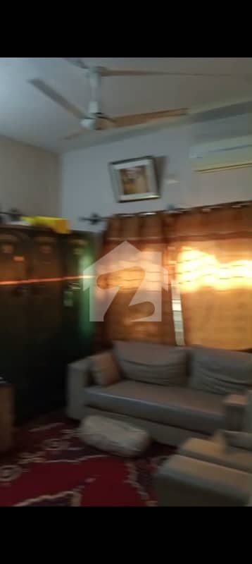 میسرائل روڈ راولپنڈی میں 3 کمروں کا 8 مرلہ مکان 1.7 کروڑ میں برائے فروخت۔