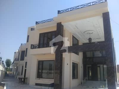 ڈی ایچ اے فیز 5 ڈی ایچ اے ڈیفینس,کراچی میں 9 کمروں کا 2 کنال مکان 50.0 کروڑ میں برائے فروخت۔