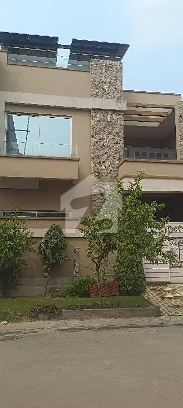 7.4 Marla Like New House Low Price 7.4 Marla Like New House Low Price