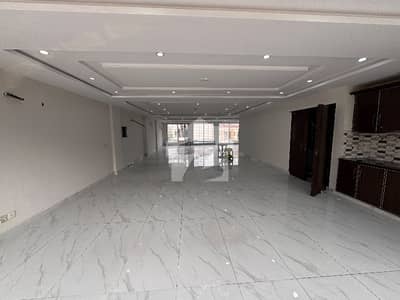 8 Marla 1st Floor Hall Available For Rent in Bahria town Lahore