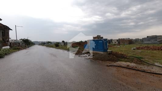 A Spacious 5 Marla Residential Plot In Airport Green Garden - Block A