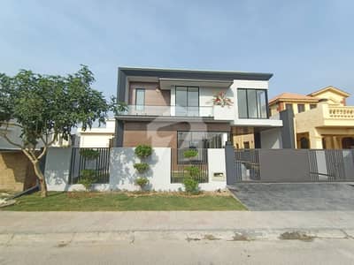 Prime Location 1 Kanal Luxurious House For Sale At DHA 2