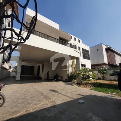 Prime Location 1000 Square Yards House For Rent In DHA Phase 6 Karachi