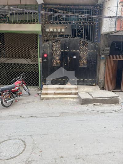 اسٹیڈیم روڈ راولپنڈی میں 11 کمروں کا 8 مرلہ عمارت 14.0 کروڑ میں برائے فروخت۔