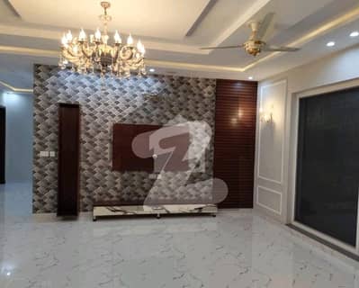 Highly-Coveted 5 Marla House Is Available In Bahria Town - Sector C For Sale Highly-Coveted 5 Marla House Is Available In Bahria Town - Sector C For Sale