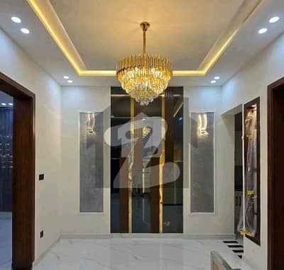 بحریہ ٹاؤن سیکٹر ای بحریہ ٹاؤن,لاہور میں 3 کمروں کا 5 مرلہ مکان 2.2 کروڑ میں برائے فروخت۔ بحریہ ٹاؤن سیکٹر ای بحریہ ٹاؤن,لاہور میں 3 کمروں کا 5 مرلہ مکان 2.2 کروڑ میں برائے فروخت۔