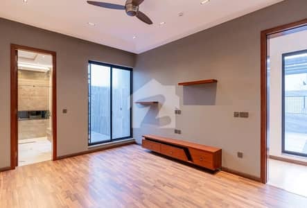 Investors Should sale This House Located Ideally In DHA Defence Investors Should sale This House Located Ideally In DHA Defence