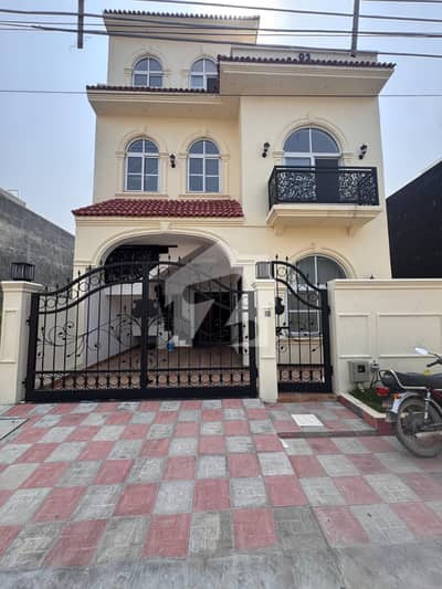 Two 5-Bed Houses For Sale In I-11/2 Islamabad Inverter ACs Included 1500 sq feet