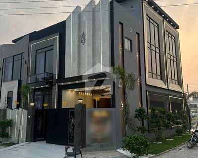 Prime Location House Of 5 Marla For sale In Central Park - Block B Prime Location House Of 5 Marla For sale In Central Park - Block B