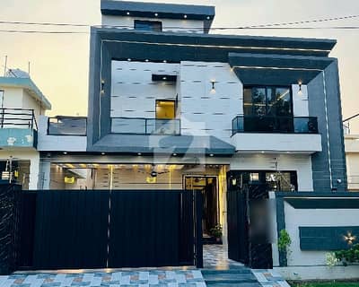 Prime Location House For Grabs In 10 Marla Central Park Housing Scheme Prime Location House For Grabs In 10 Marla Central Park Housing Scheme