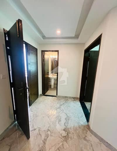 4 Bed Apartment For Sale in Askari 10 Lahore | Rental Income