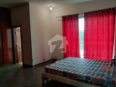 Ideal Location Phase 5 1beds Sami Furinshed With Attached Original Picture
