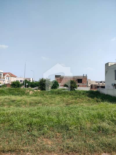 5 MARLA IDEALLY LOCATED PLOT FOR SALE IN DHA 9 TOWN