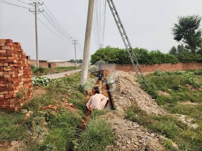کاہنہ کاچھا لاہور میں 10 مرلہ کمرشل پلاٹ 90.0 لاکھ میں برائے فروخت۔