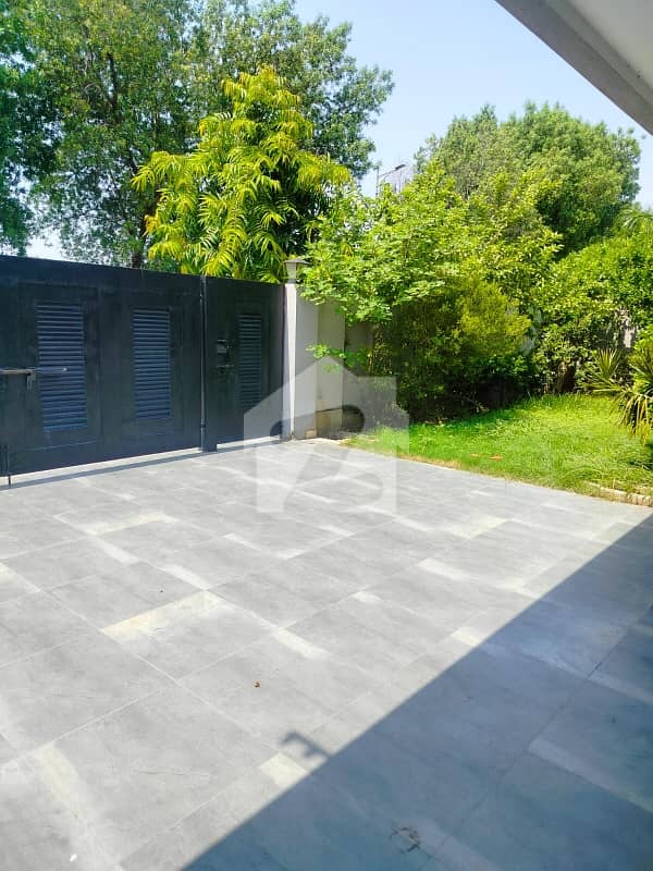 20 Marla Slightly Use House For Sale 20 Marla Slightly Use House For Sale