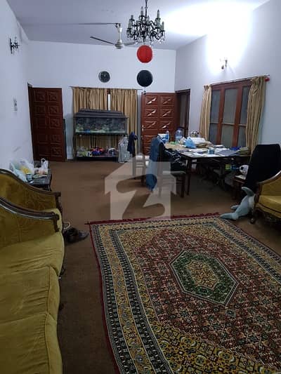 ناظم آباد 4 ناظم آباد,کراچی میں 4 کمروں کا 17 مرلہ مکان 7.5 کروڑ میں برائے فروخت۔