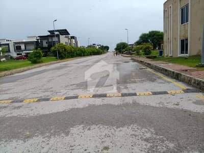 Residential Plot Of 5 Marla In Bahria Town Phase 8 - Block L Is Available