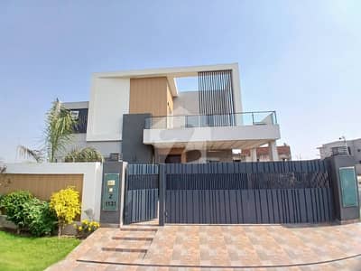 1 Kanal Upper Portion for Rent in DHA Phase 8, Lahore Spacious & Prime Residential Location
