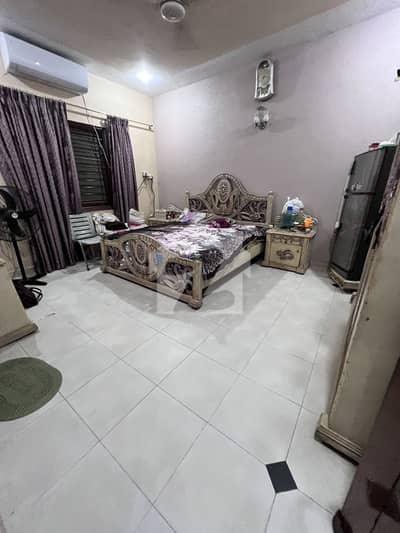 250 SQUARE YARDS DUPLEX BUNGALOW FOR SALE AT THE HEIGHTENED LOCATION OF PHASE 4 17 YEARS OLD