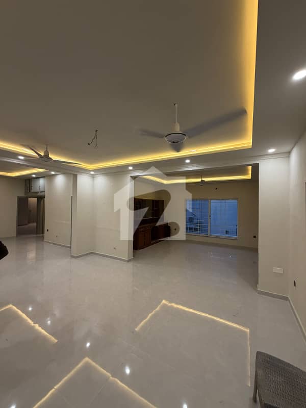 6 Beds Thorough Renovated F-8 Elegant House 6 Beds Thorough Renovated F-8 Elegant House