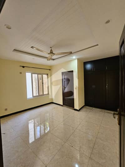 E-11/4 2bed unfurnished flat available for rent in e11 Islamabad