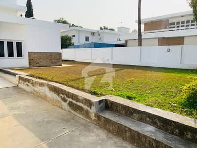 4 KANAL FULL HOUSE FOR RENT IN F-8